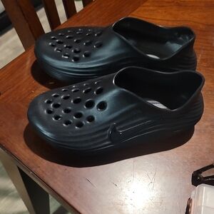 Nike Kids Black Slip-On Vent Cutout Clogs